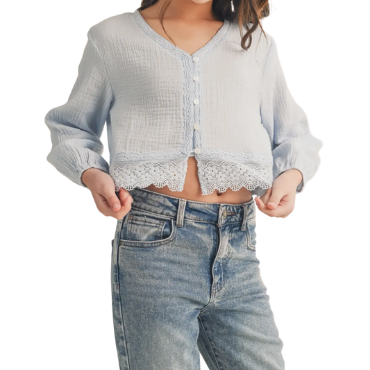 SWEET + LACE LONG SLEEVE BUTTON DOWN CROP TOP